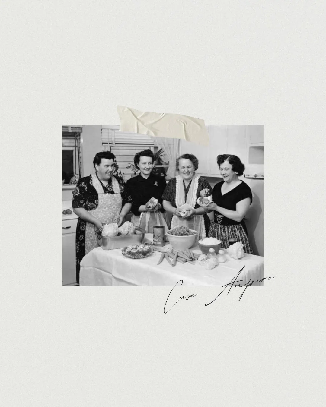 Fotografía histórica de una comida familiar